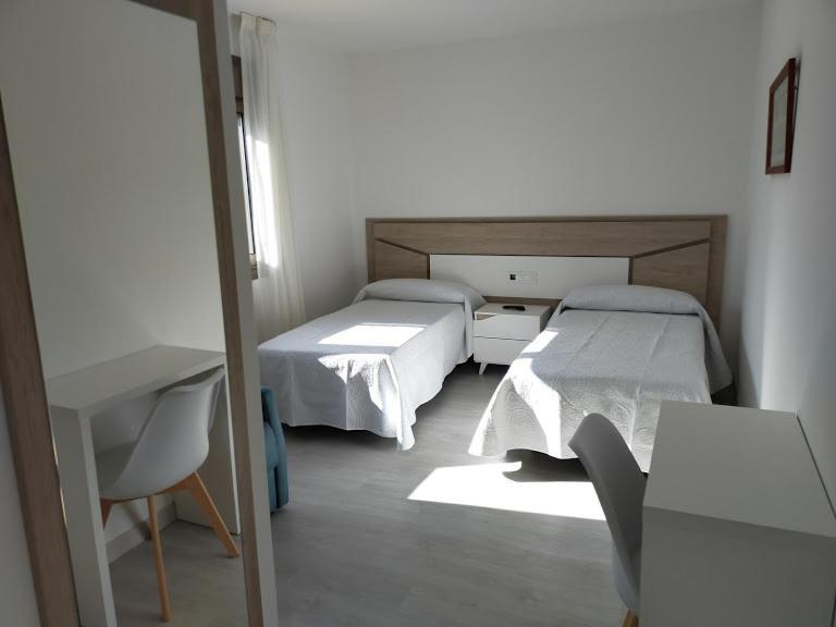 Habitación Doble Deluxe con vistas laterales al mar