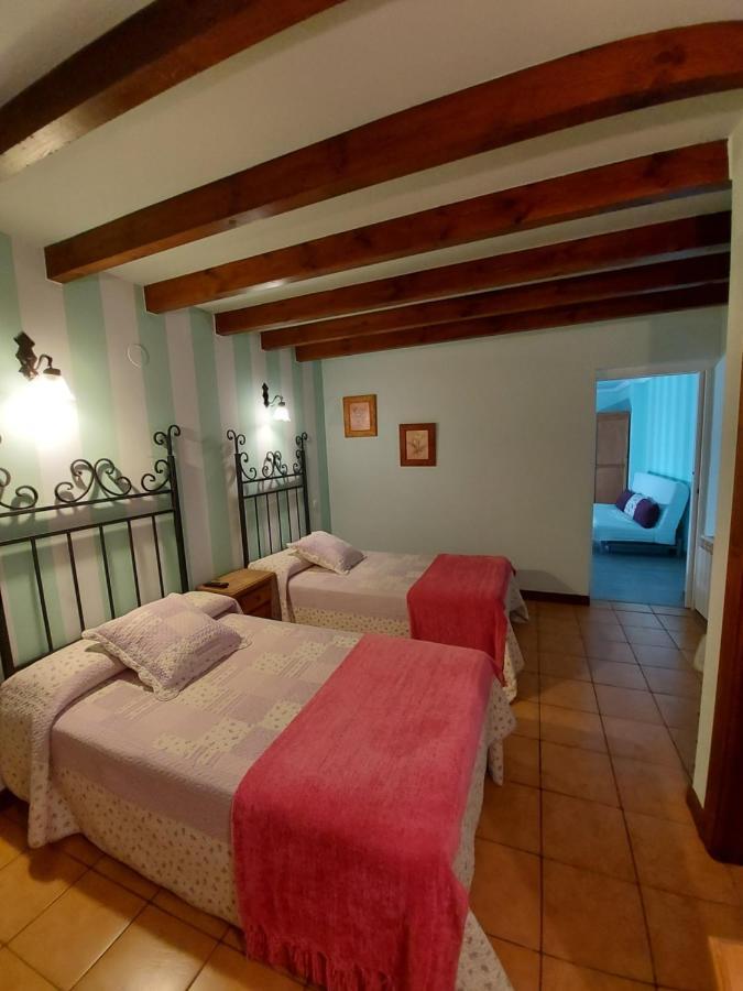 Suite Junior (2 adultos + 2 niños)