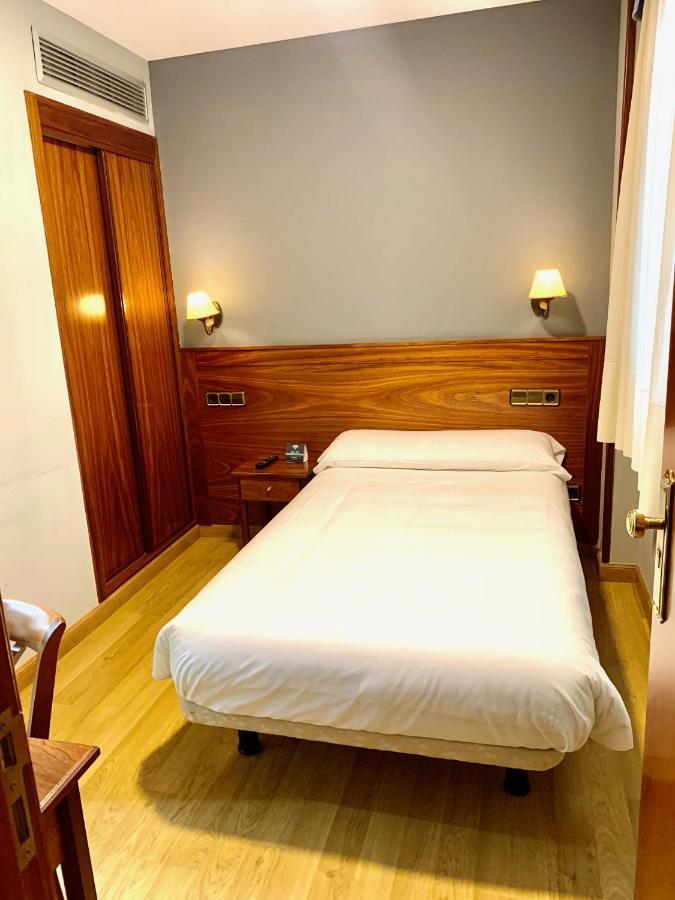 Single Room,122157481:JPEG