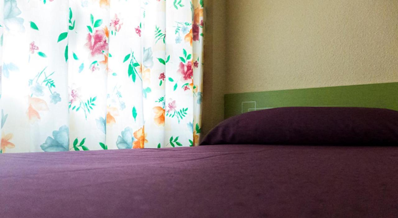 Single Room Private Bathroom