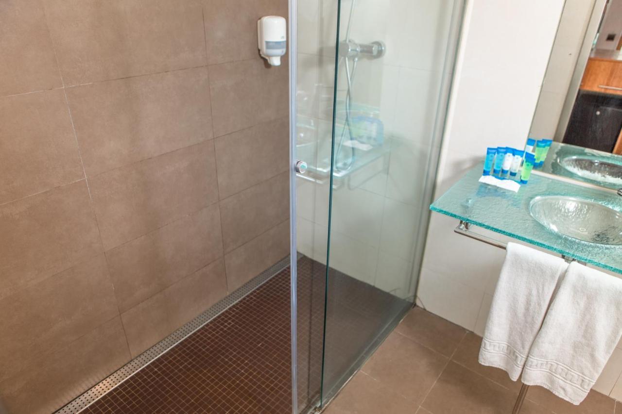 Habitación Cuádruple (2 adultos)