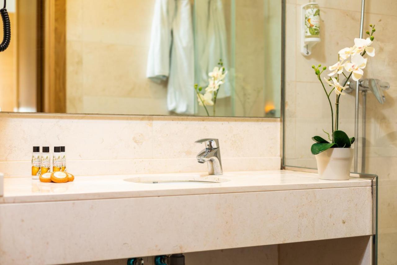 Habitación Doble Estándar (2 adultos)
