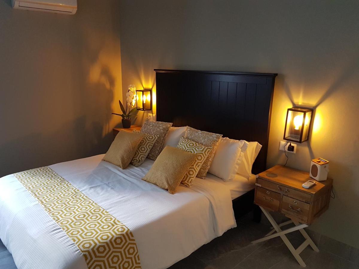 Deluxe King Suite