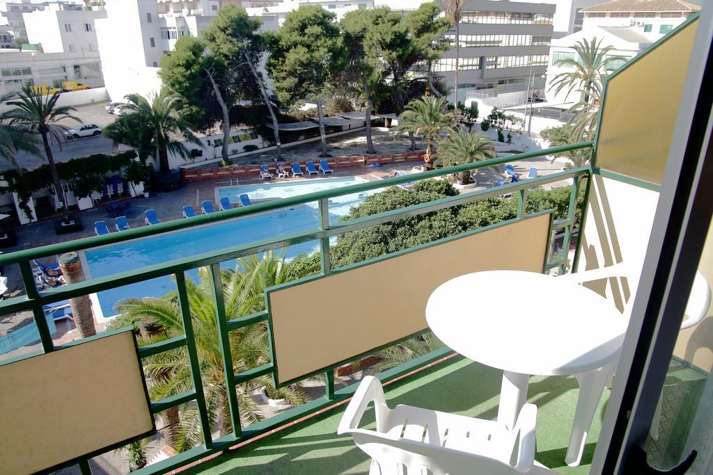 Twin Room with Balcony