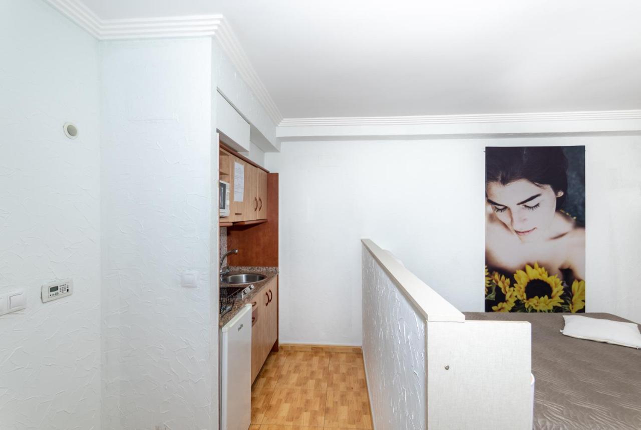 Studio Apartment Side Sea View