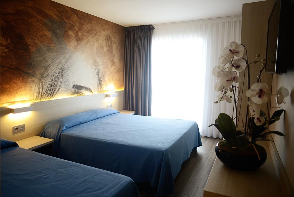 Doppel-/Zweibettzimmer mit eigenem Bad