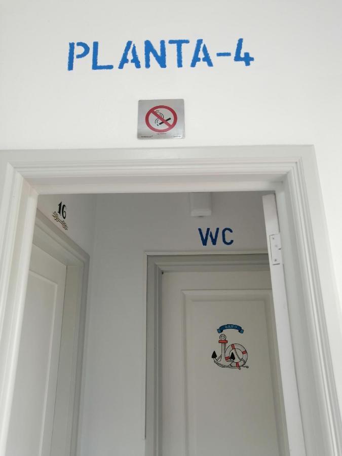 Camera Familiare con Bagno in Comune