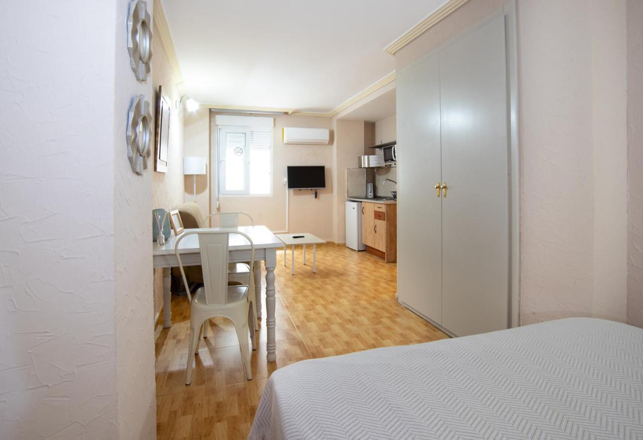 Studio without Balcony