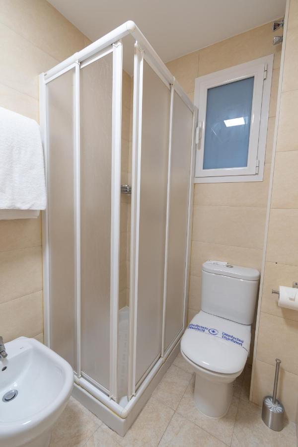 Standard Triple Room,1127085045:JPEG