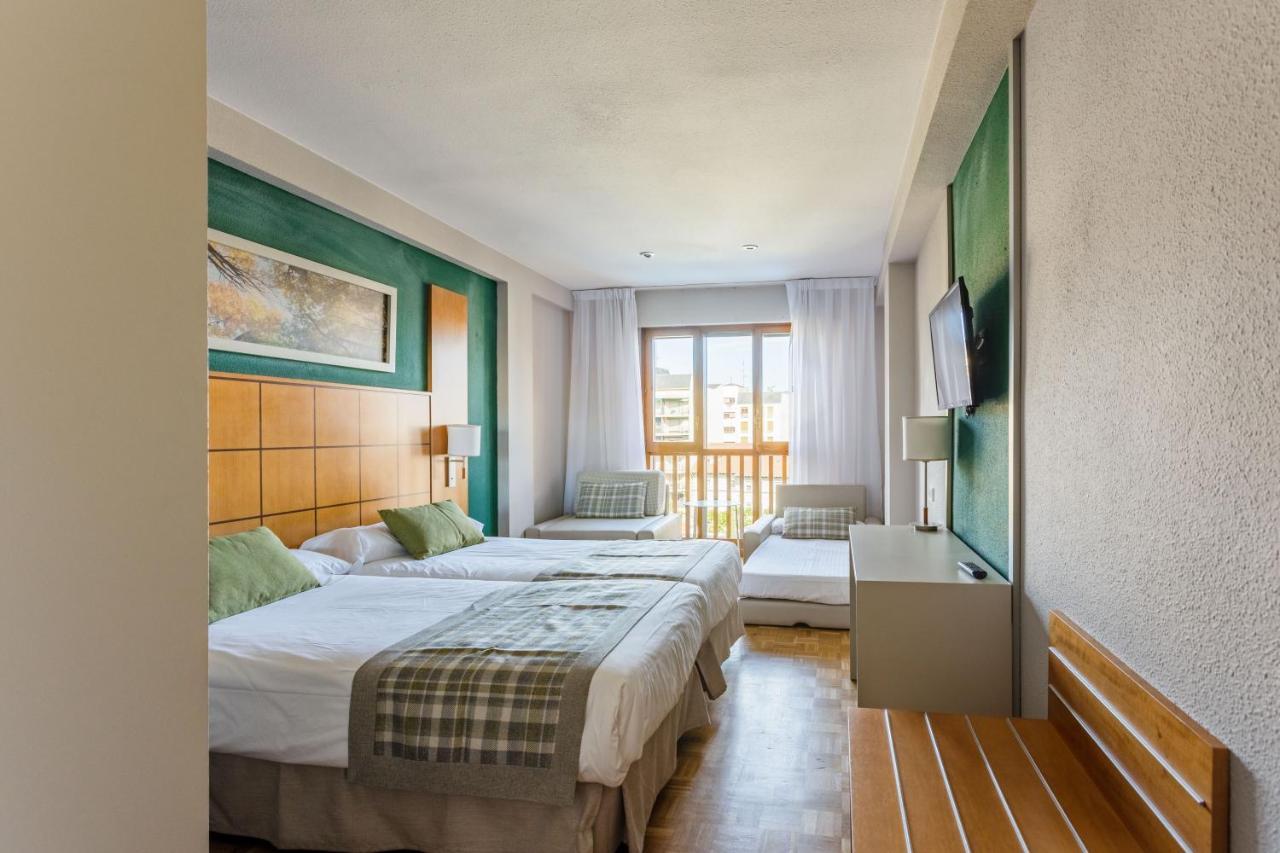 Habitación Familiar (2 adultos + 1 niño)
