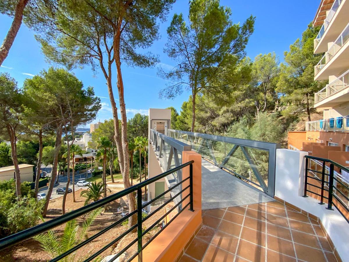 Studio mit Balkon