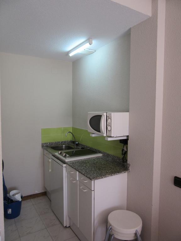 Estudio (2 adultos + 1 niño)