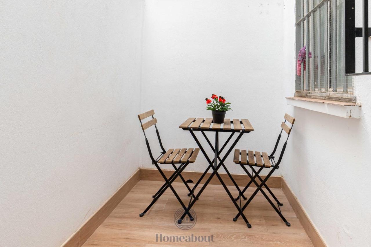 Superior con 1 habitación, 1 baño y balcón privado
