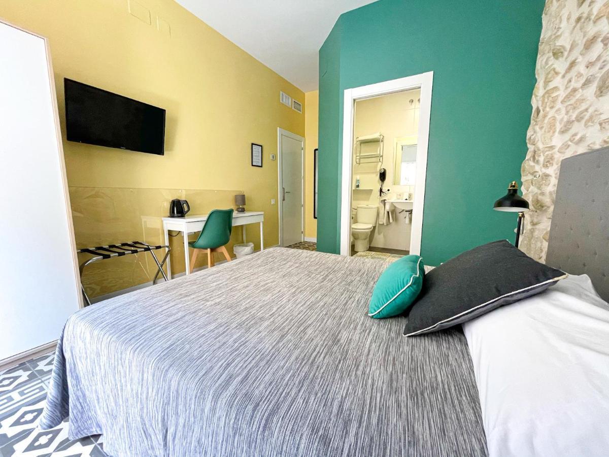 Double Room Private Bathroom