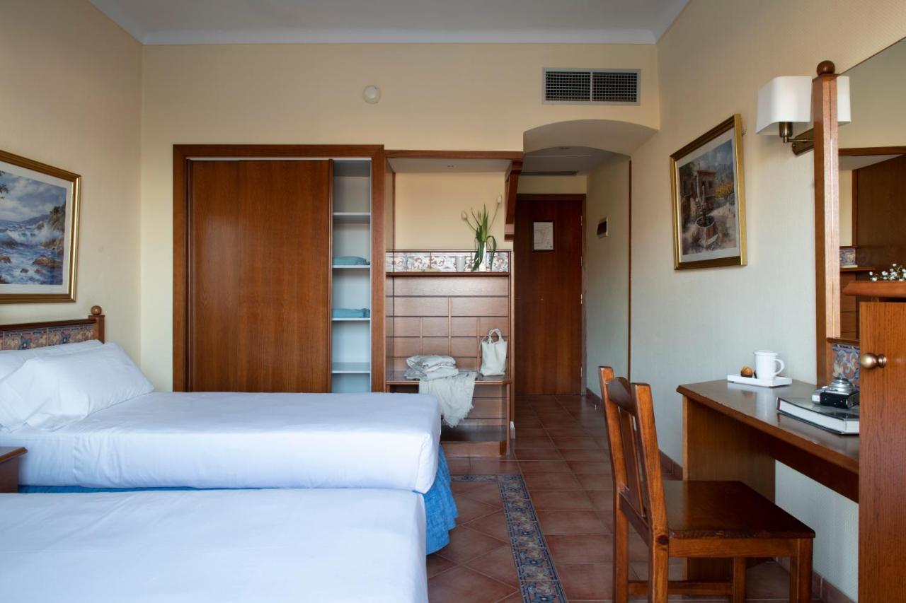 Habitación Doble con vista parcial al mar - 1 o 2 camas