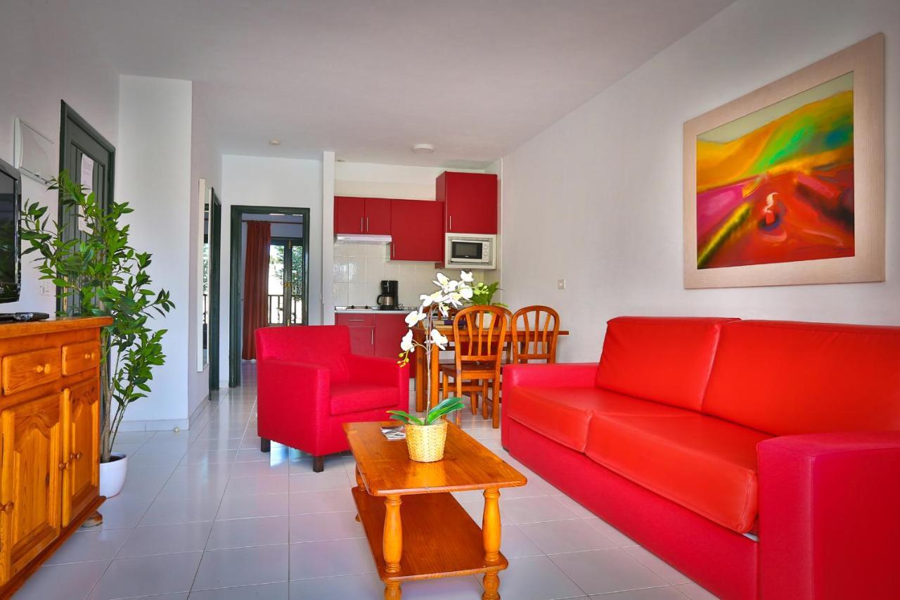 One-Bedroom Apartment Garden View