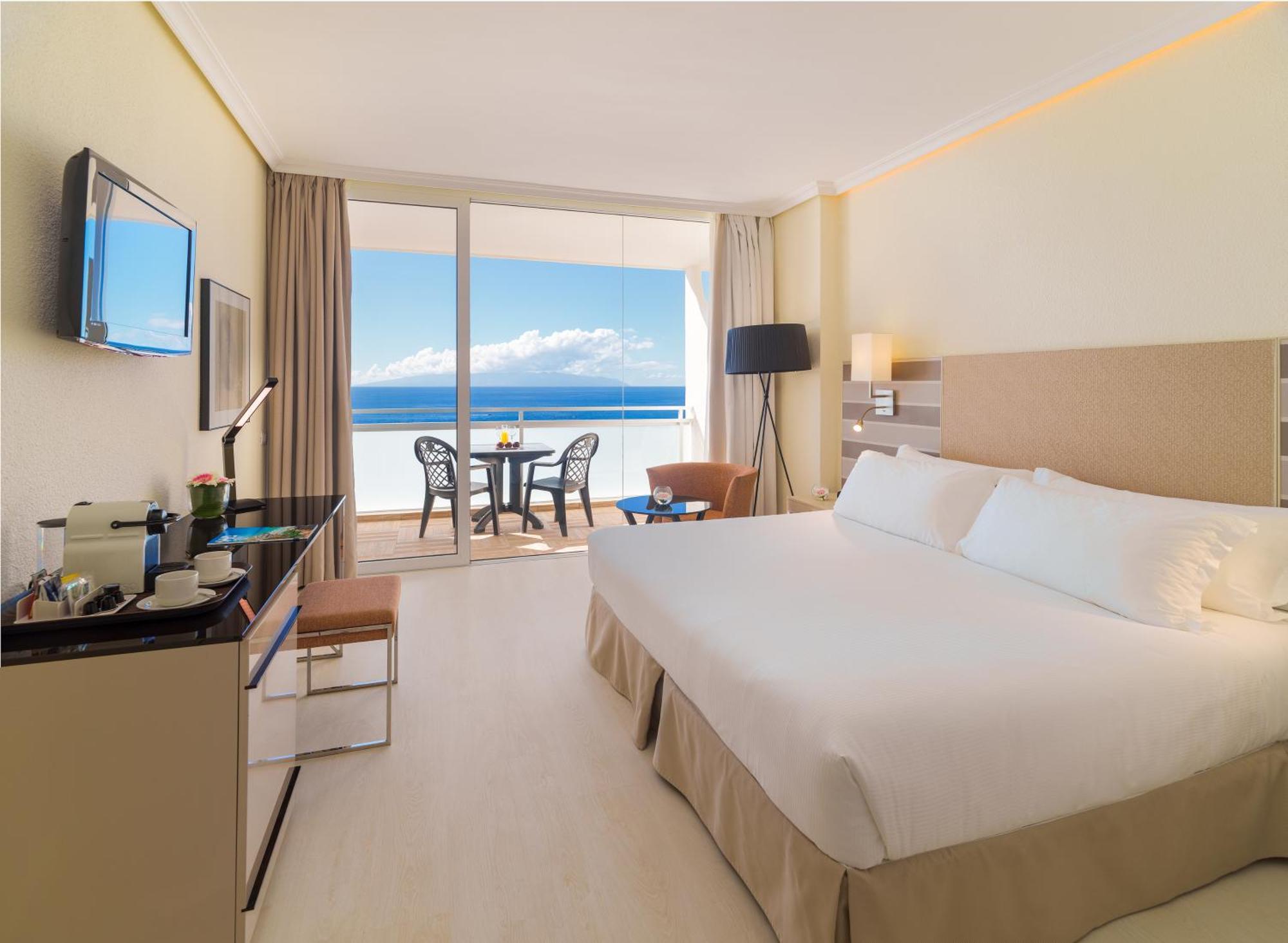 Superior Double or Twin Room Sea View