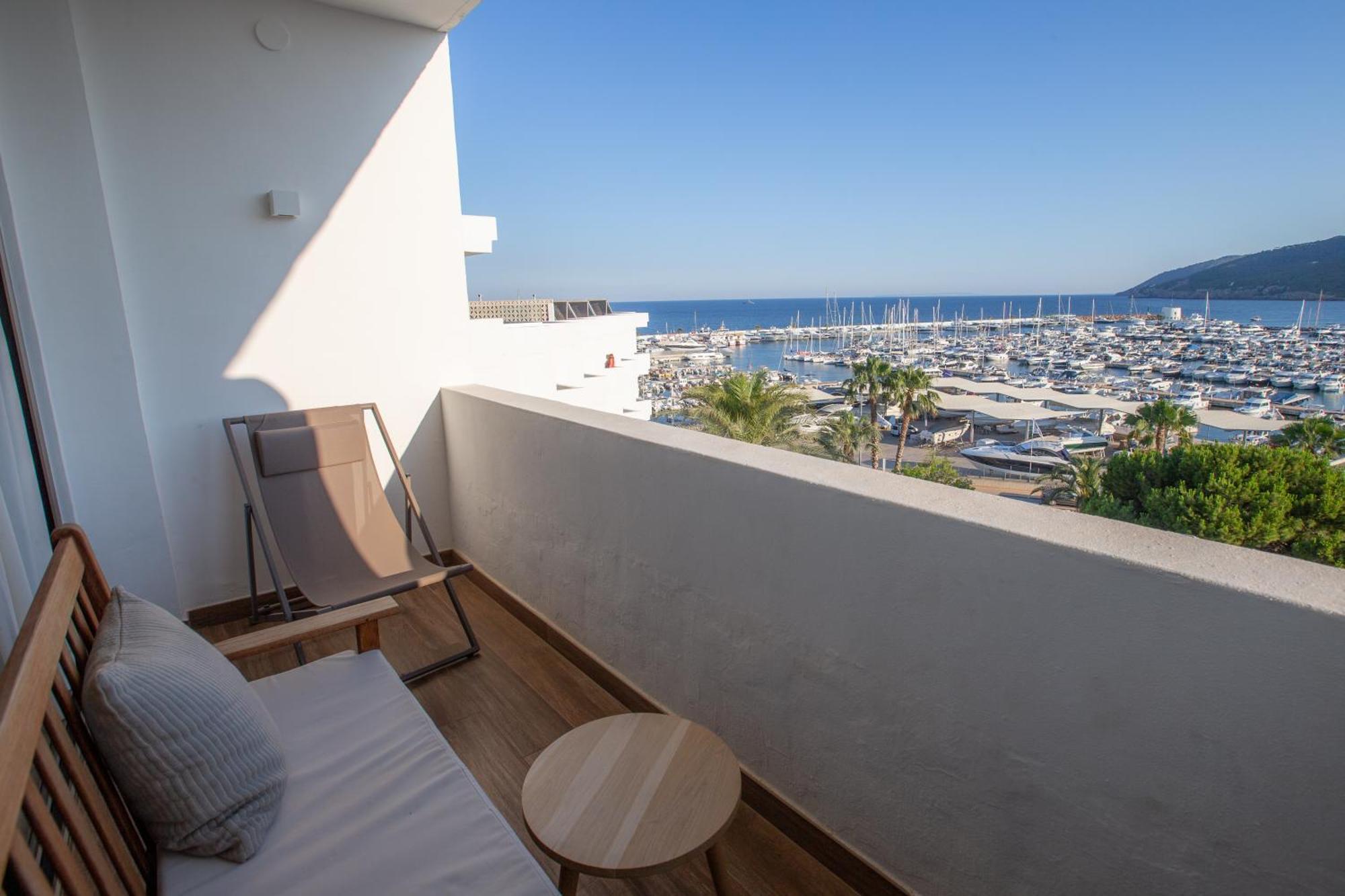 Premium Double Room Terrace,1605367448:JPEG