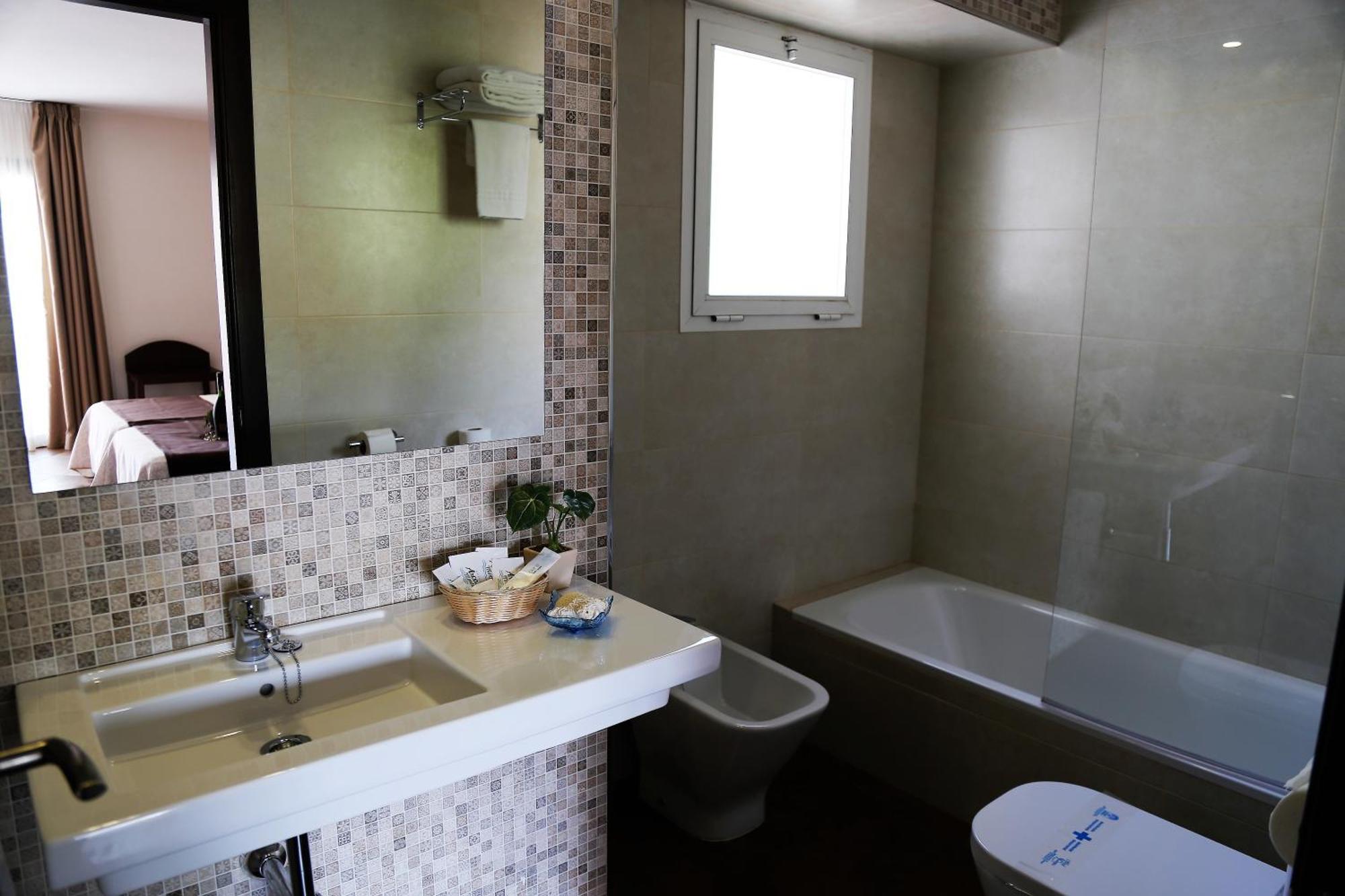 Double Room with Extra Bed with Terrace