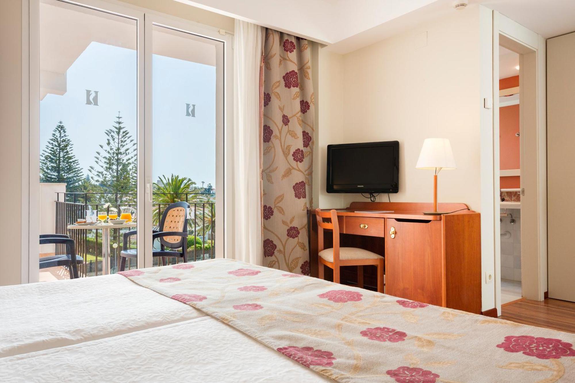 Doppelzimmer mit seitlichem Meerblick