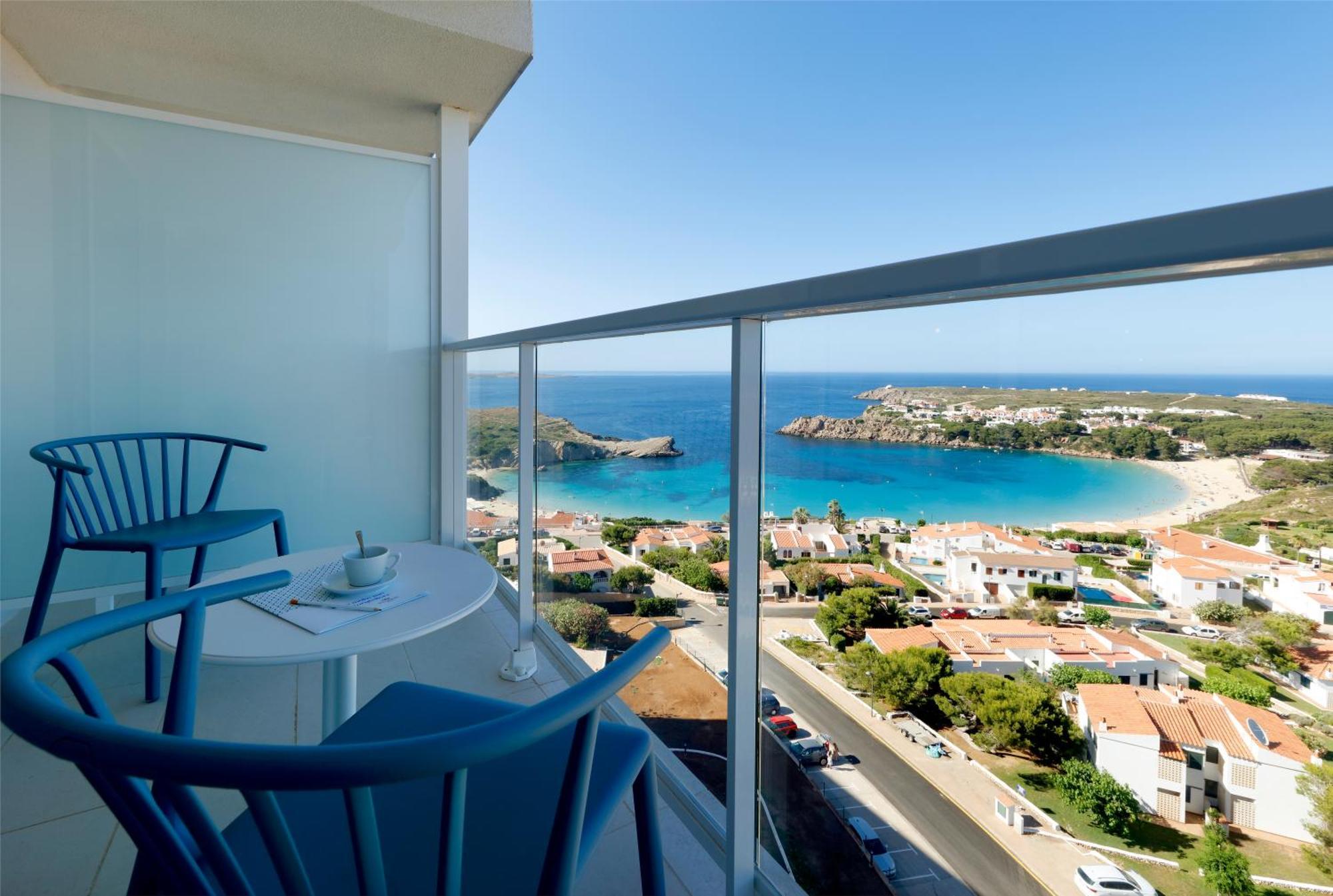 Quarto Familiar com Vista Mar