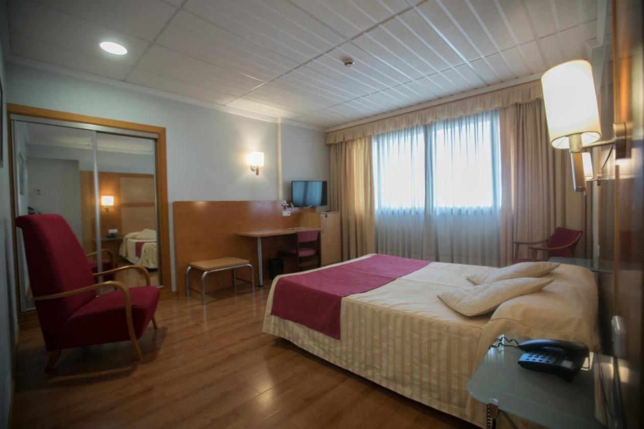 Romantic Package - Deluxe Double or Twin Room
