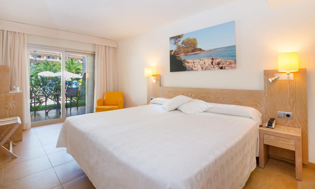 Doppelzimmer mit Gartenblick