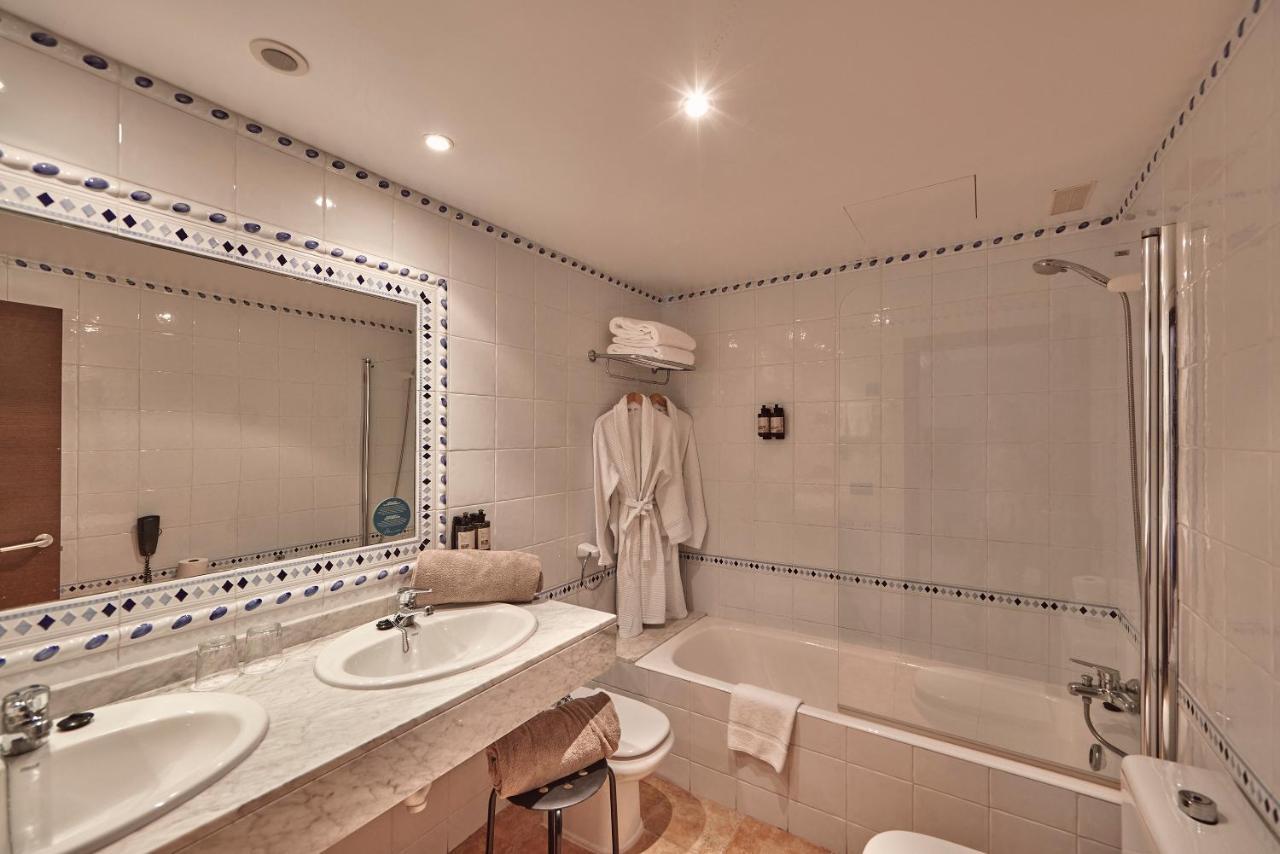 Suite with Terrace and Sea View - Spa Access Not Included