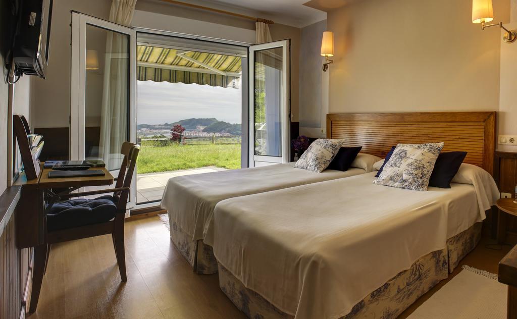 Standard Double or Twin Room with Sea View