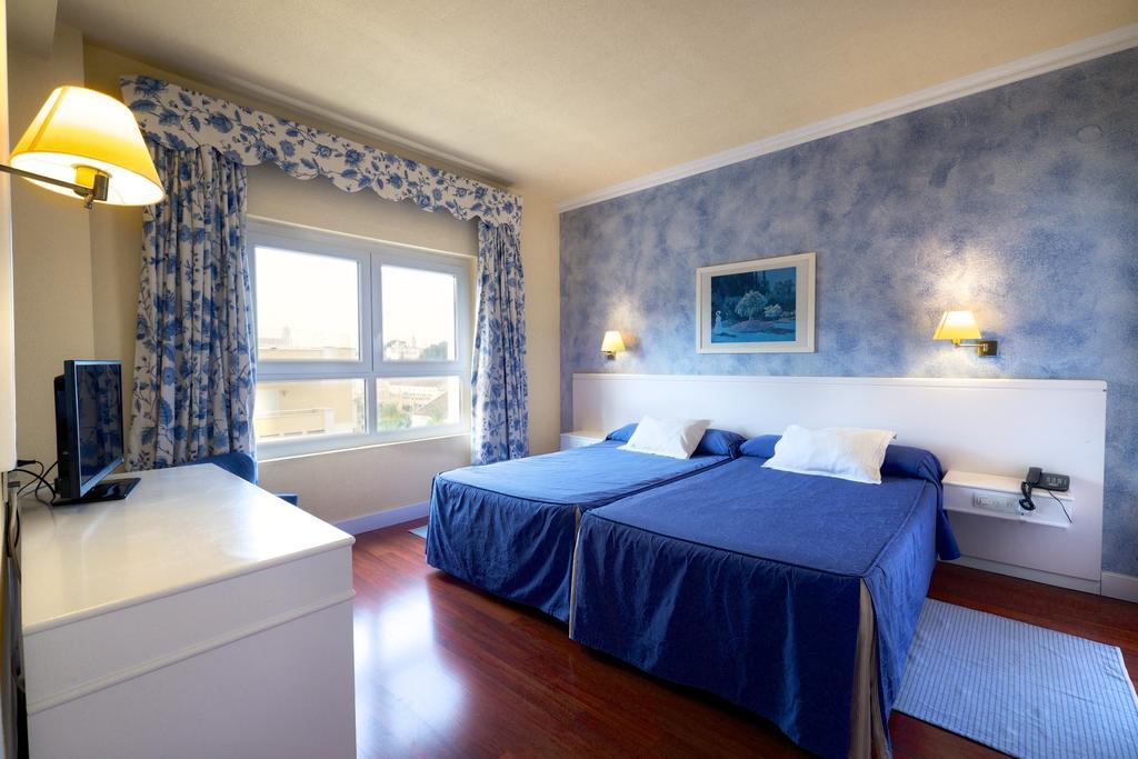 Twin Room (1 Adult)