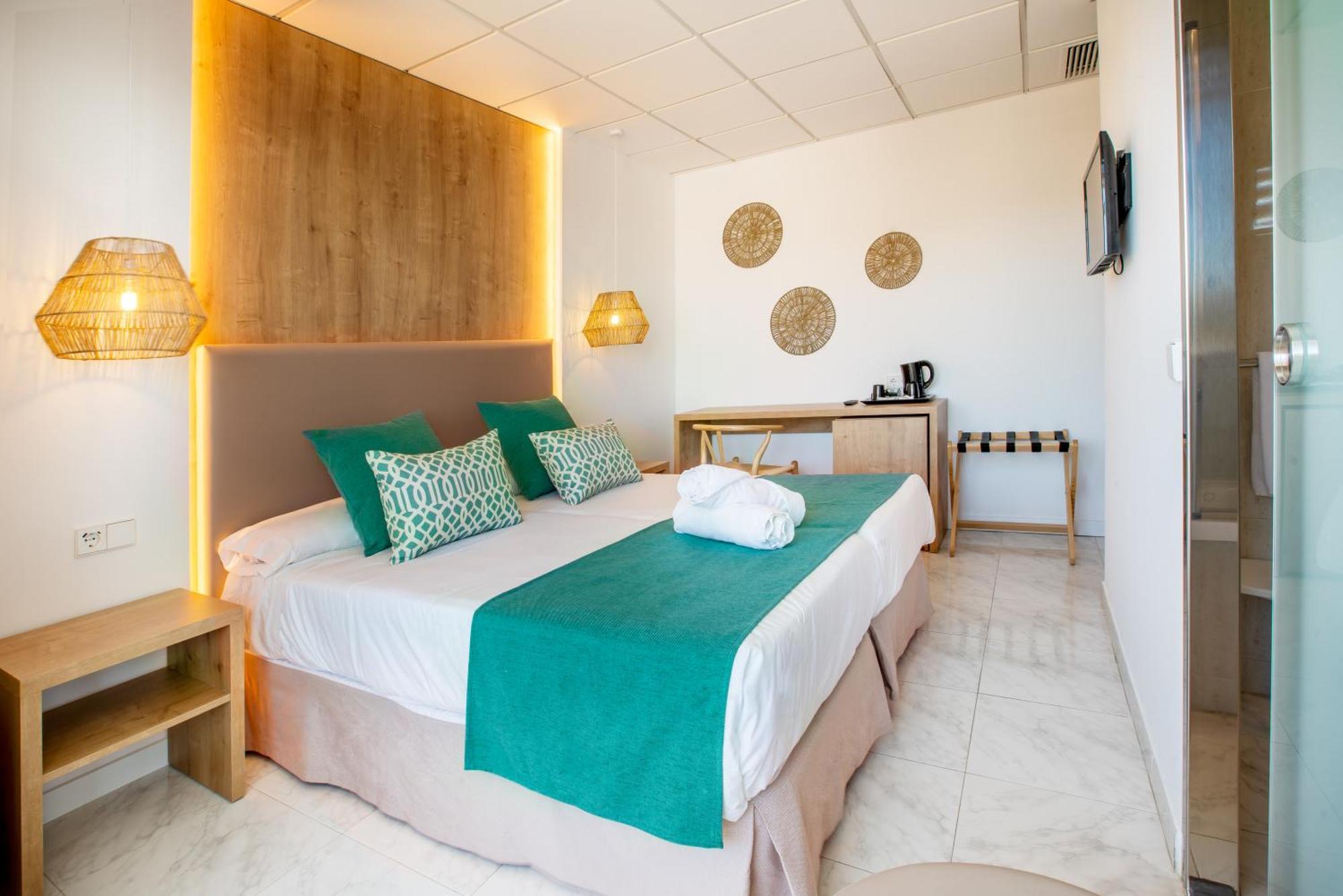 Deluxe Doppelzimmer mit seitlichem Meerblick