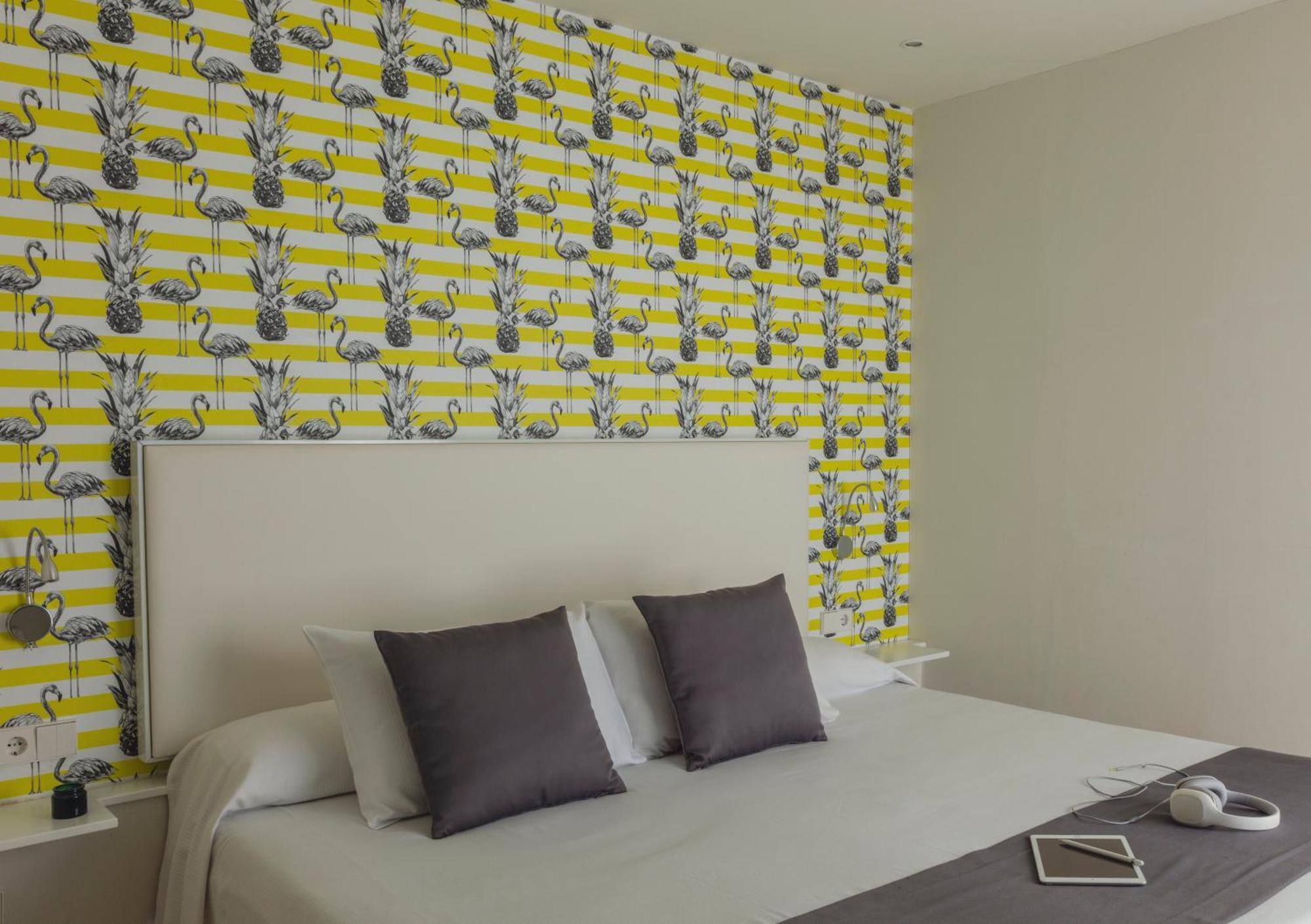 Two-Bedroom Apartment,1272451597:JPEG