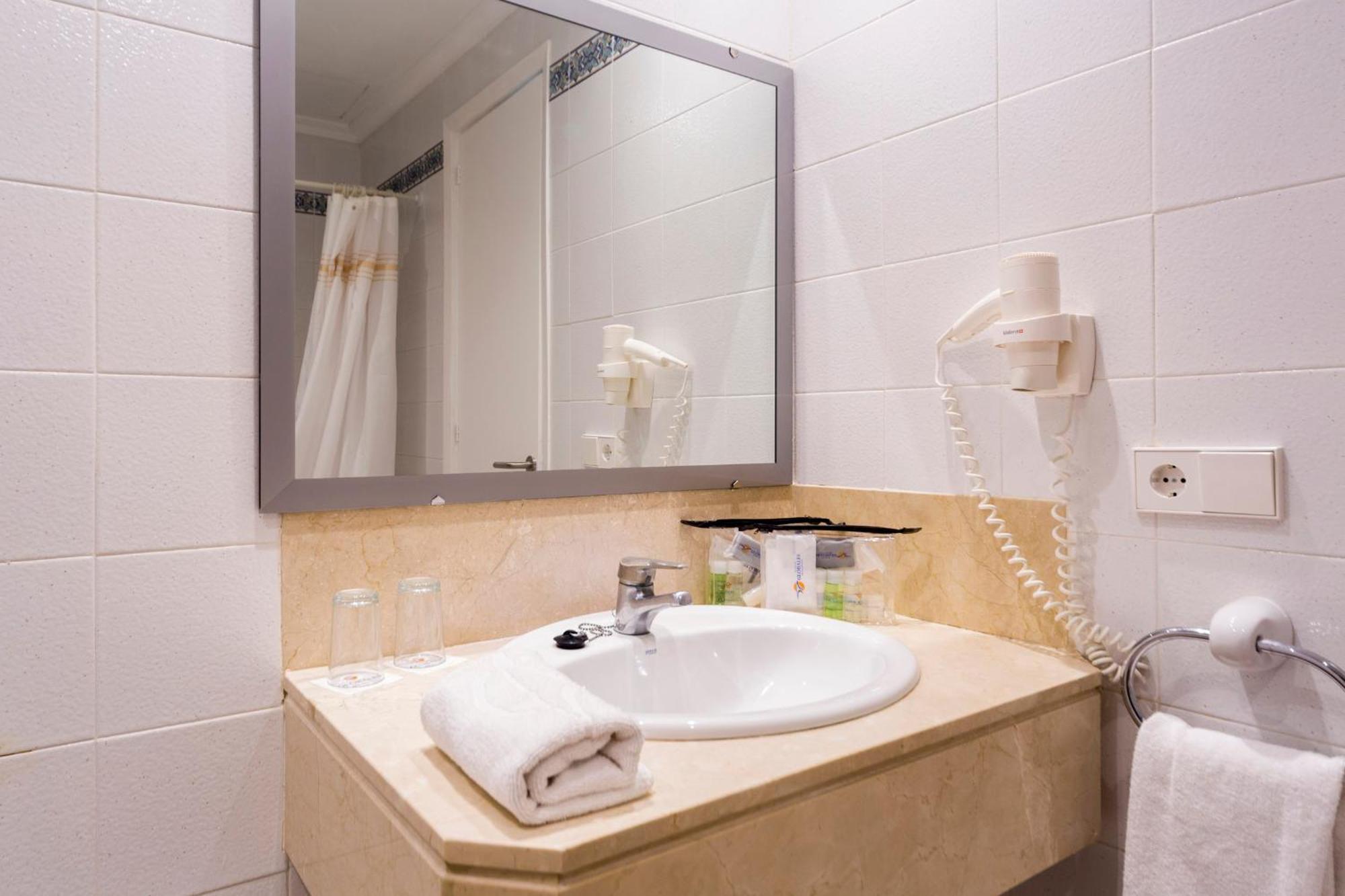 Aquatic Park Double Room (3 Adults)