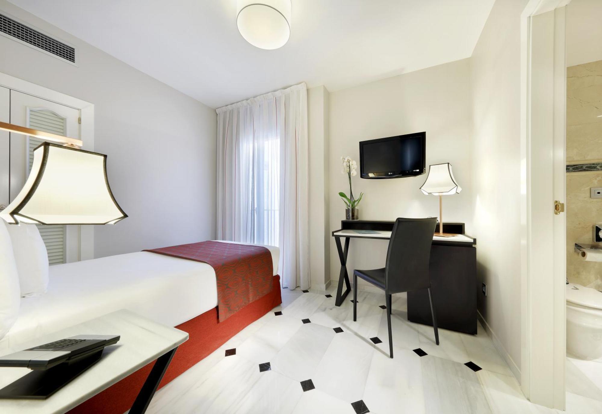 Deluxe Single Room,1272844849:JPEG