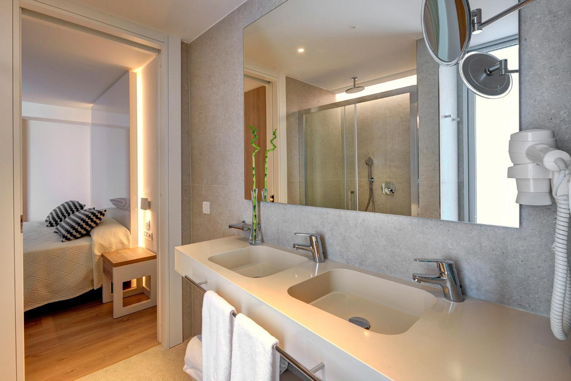 Junior Suite mit Poolblick