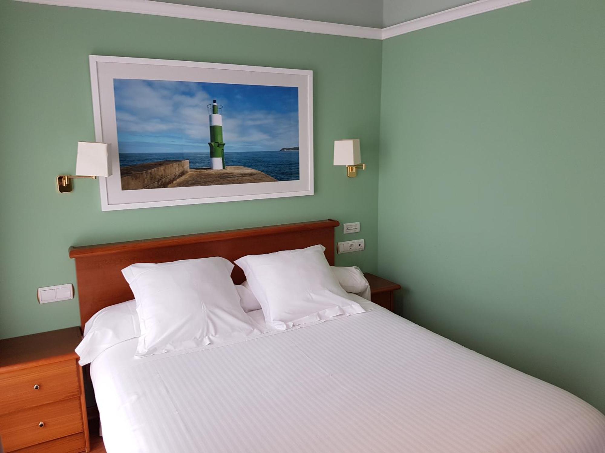 Double or Twin Room Bay View,1284474700:JPEG