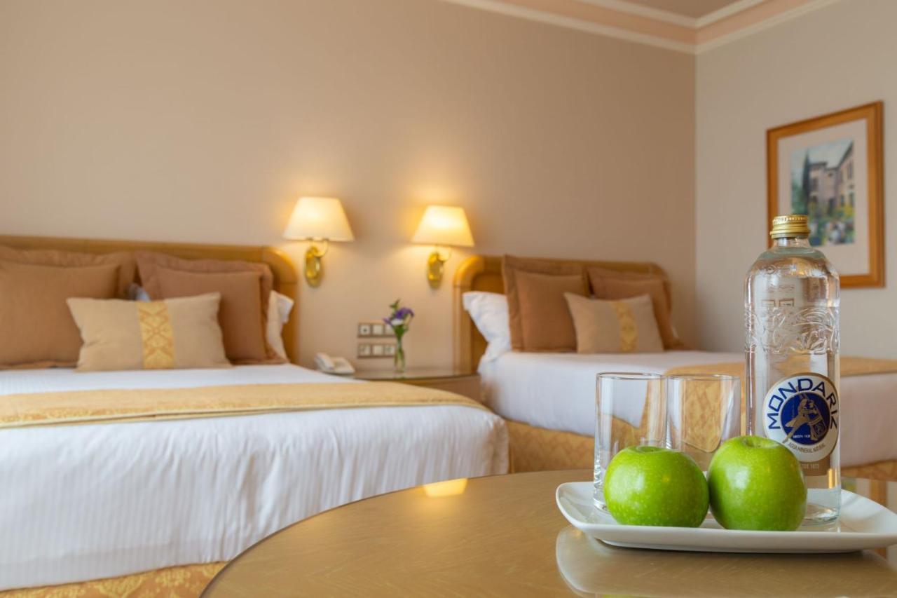 Quarto Familiar (2 Adultos + 1 Criança)
