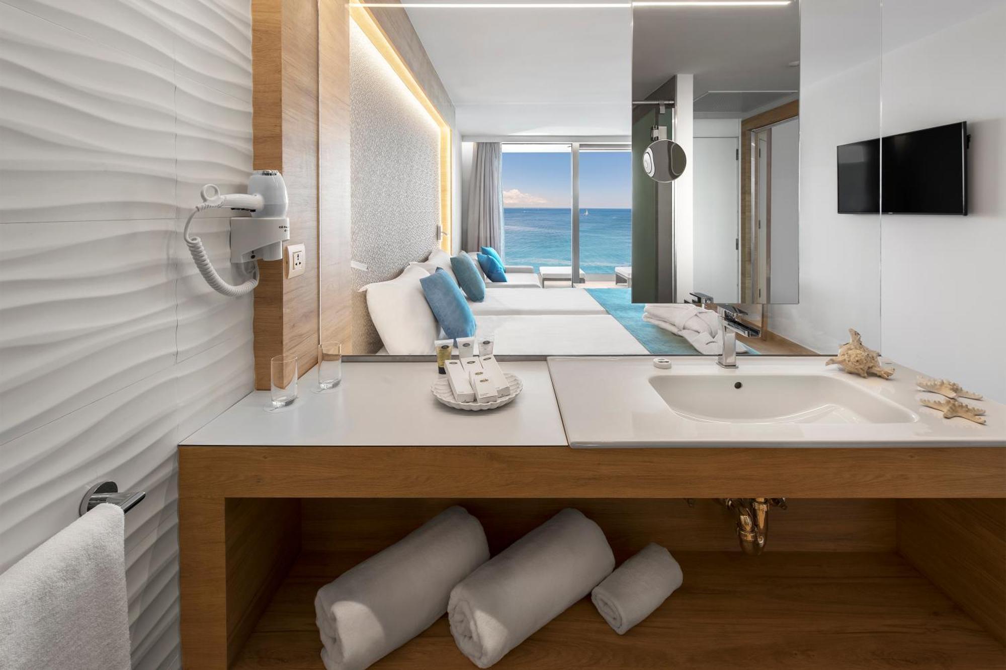 Double Deluxe Artemisa Sea View
