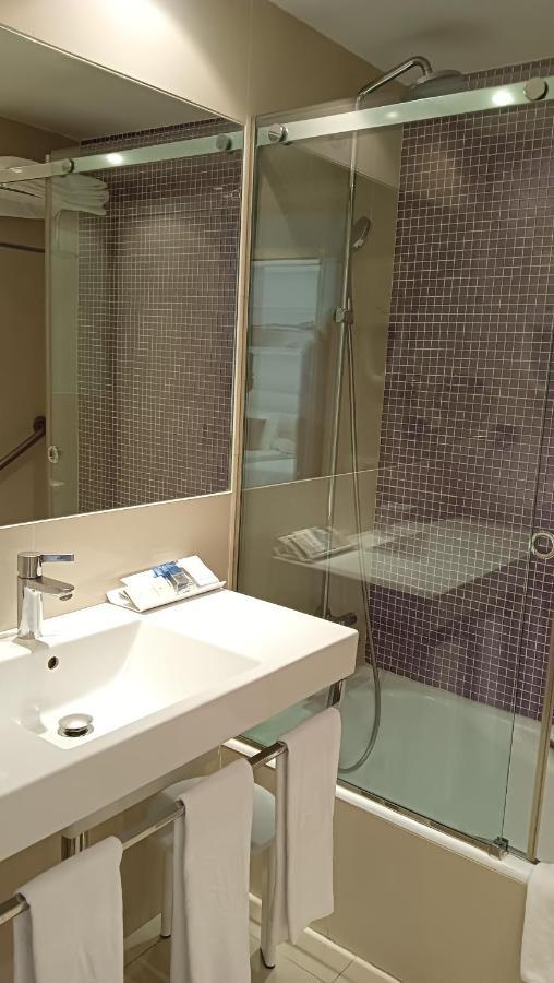 Double Room with Street View - Extra Bed
