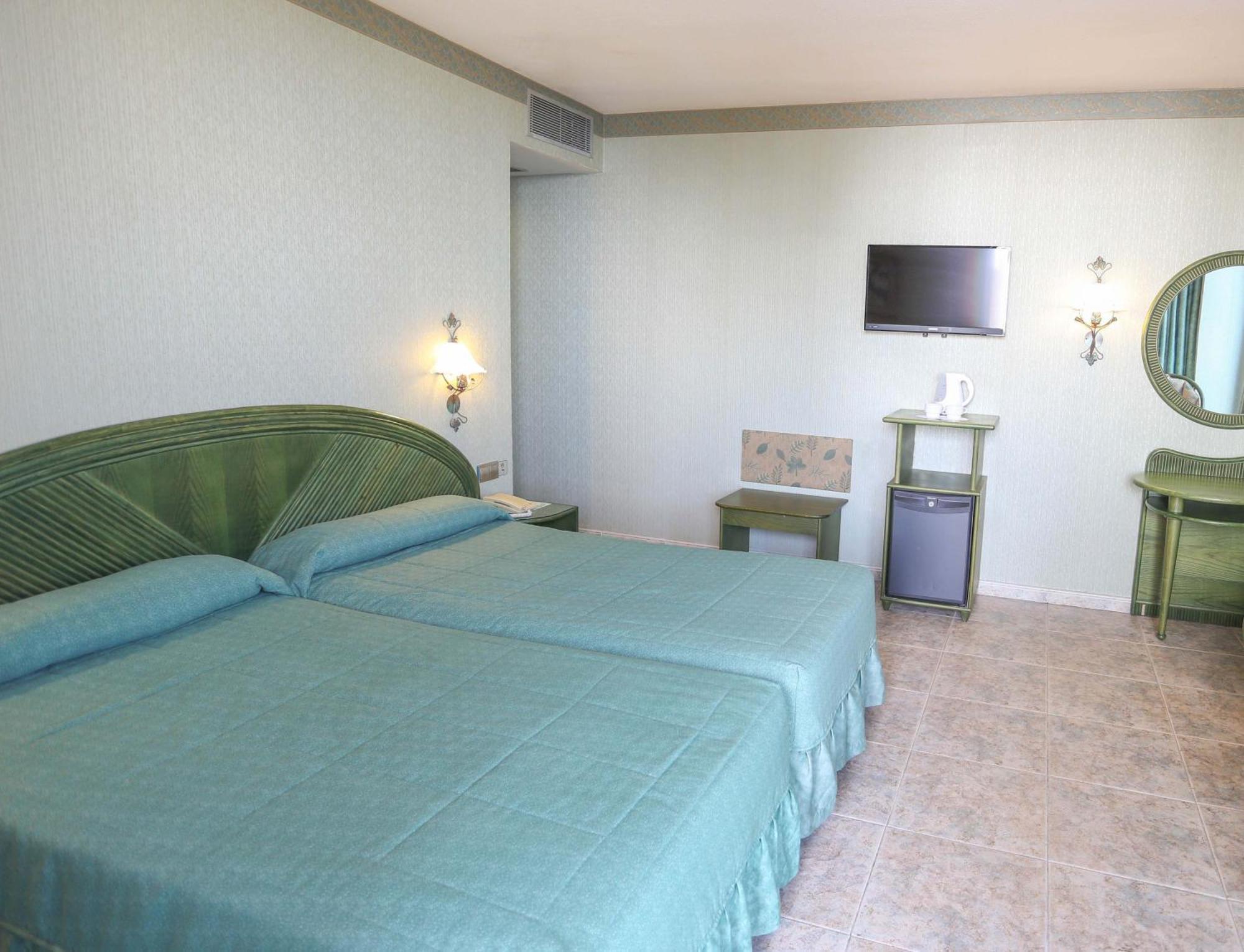 Double or Twin Room Side Sea View