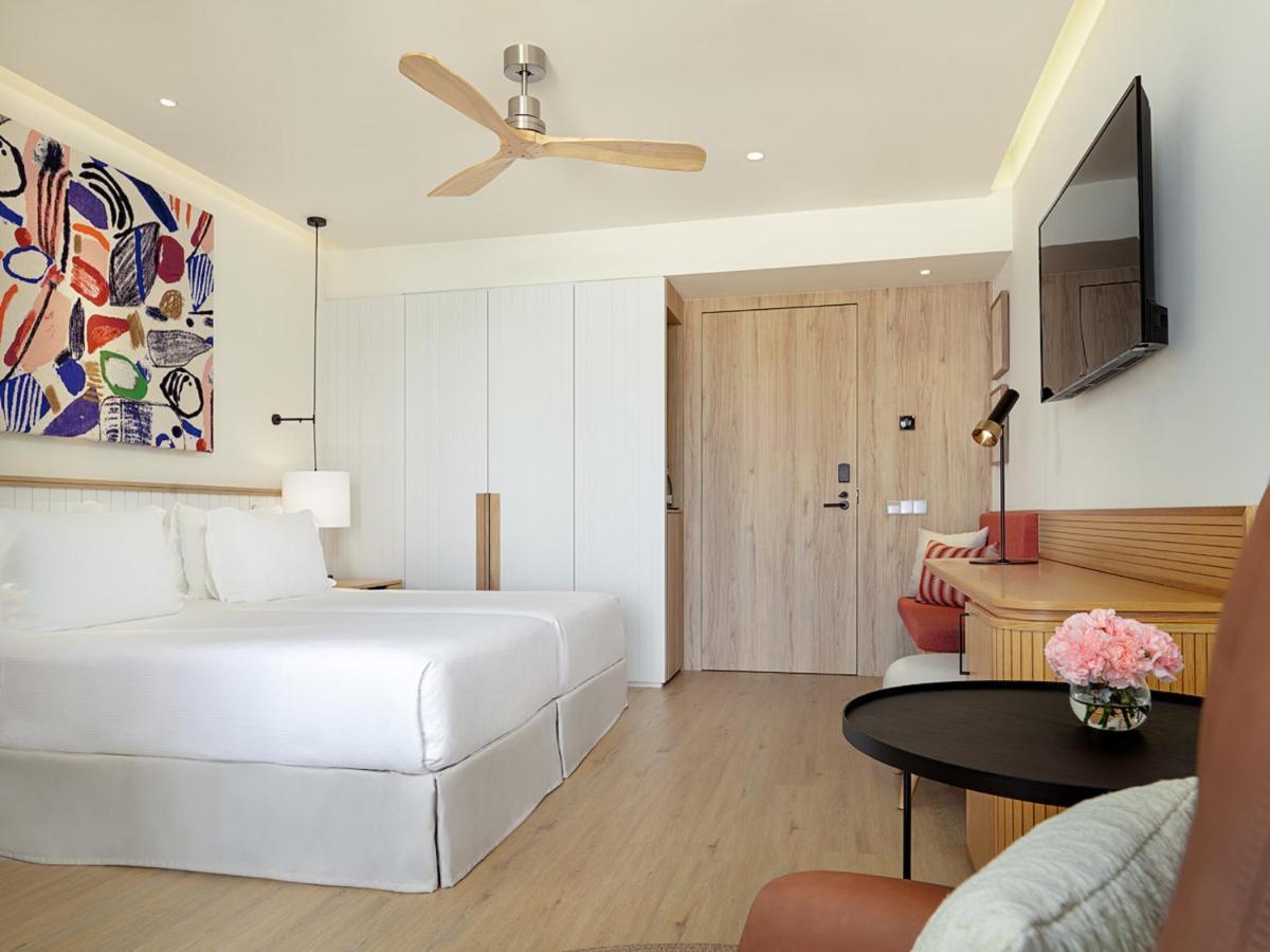 Superior Double or Twin Room Cathedral View