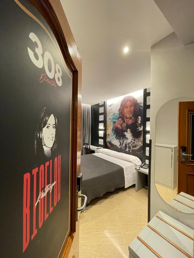 Quarto Duplo com Cama Extra