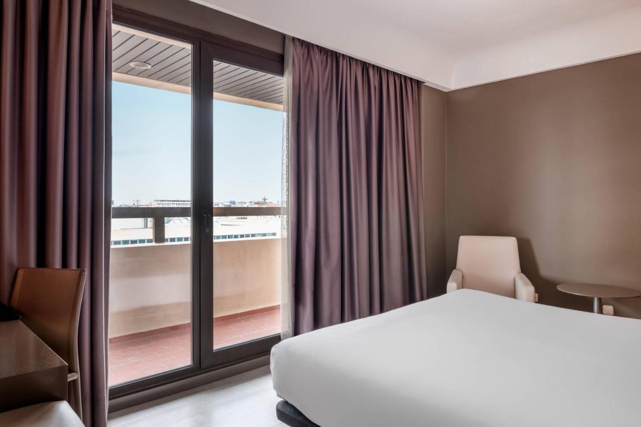 Standard View Balcony Guest room 1 Queen