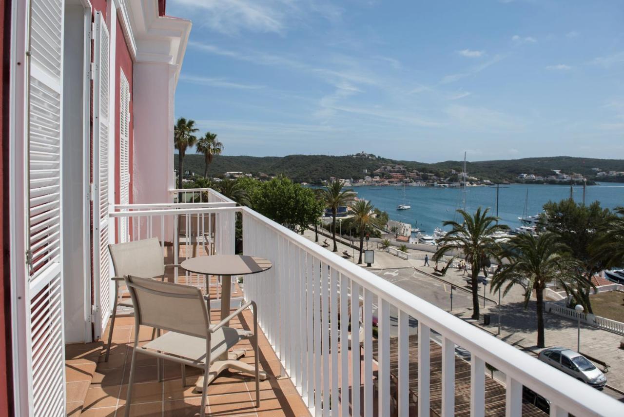 Double or Twin Room with Sea View