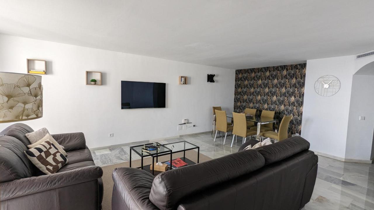 Apartment mit 3 Schlafzimmern und Blick auf Puerto Banus (5 Erwachsene)