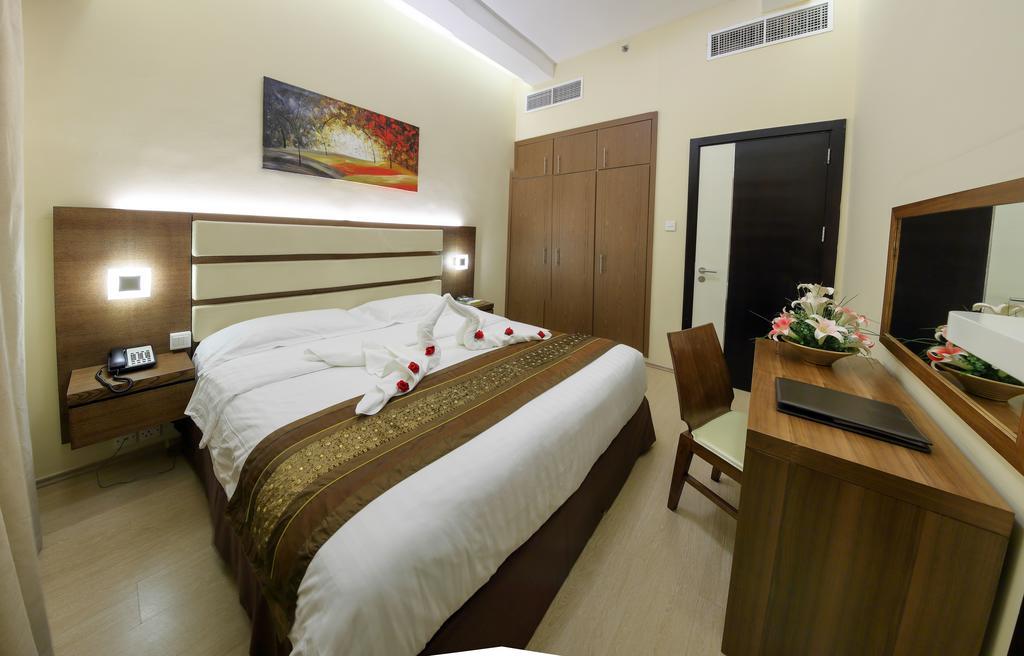 Doppelzimmer mit Balkon