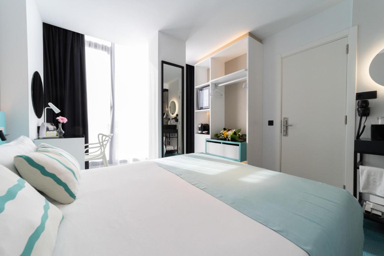 Classic Twin Room with Sea View
