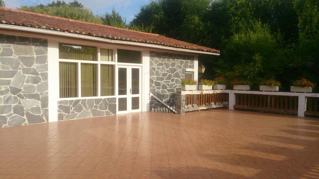 Habitación Privada con baño privado (12 adultos) - Albergue