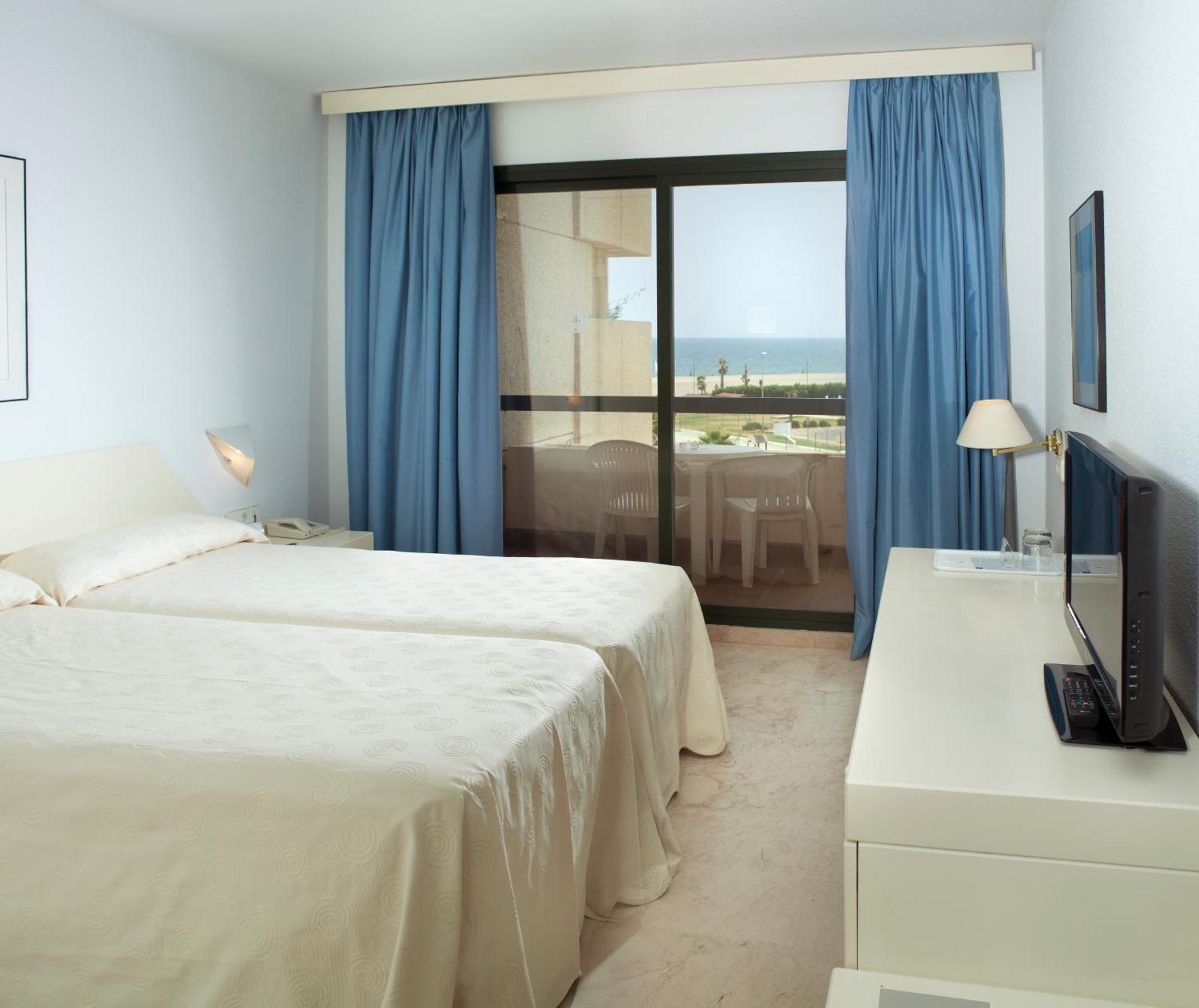 Twin Room,1436612665:JPEG