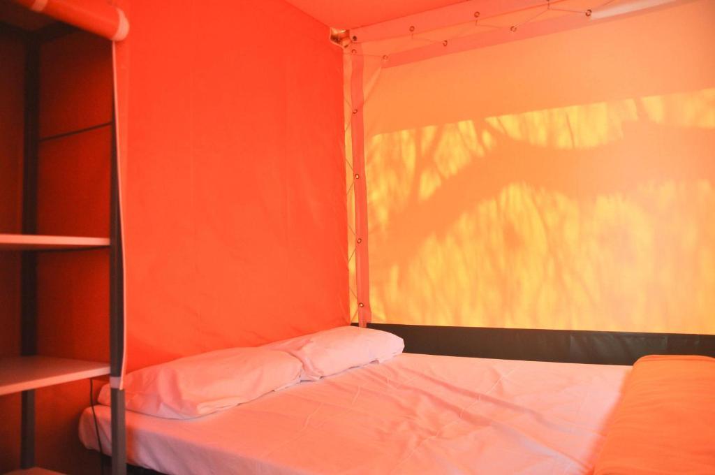 Tent (4 Adults)